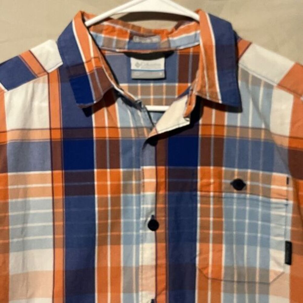 Columbia Men's Regular Fit Short Sleeve Men's Button Up Size‎ Small